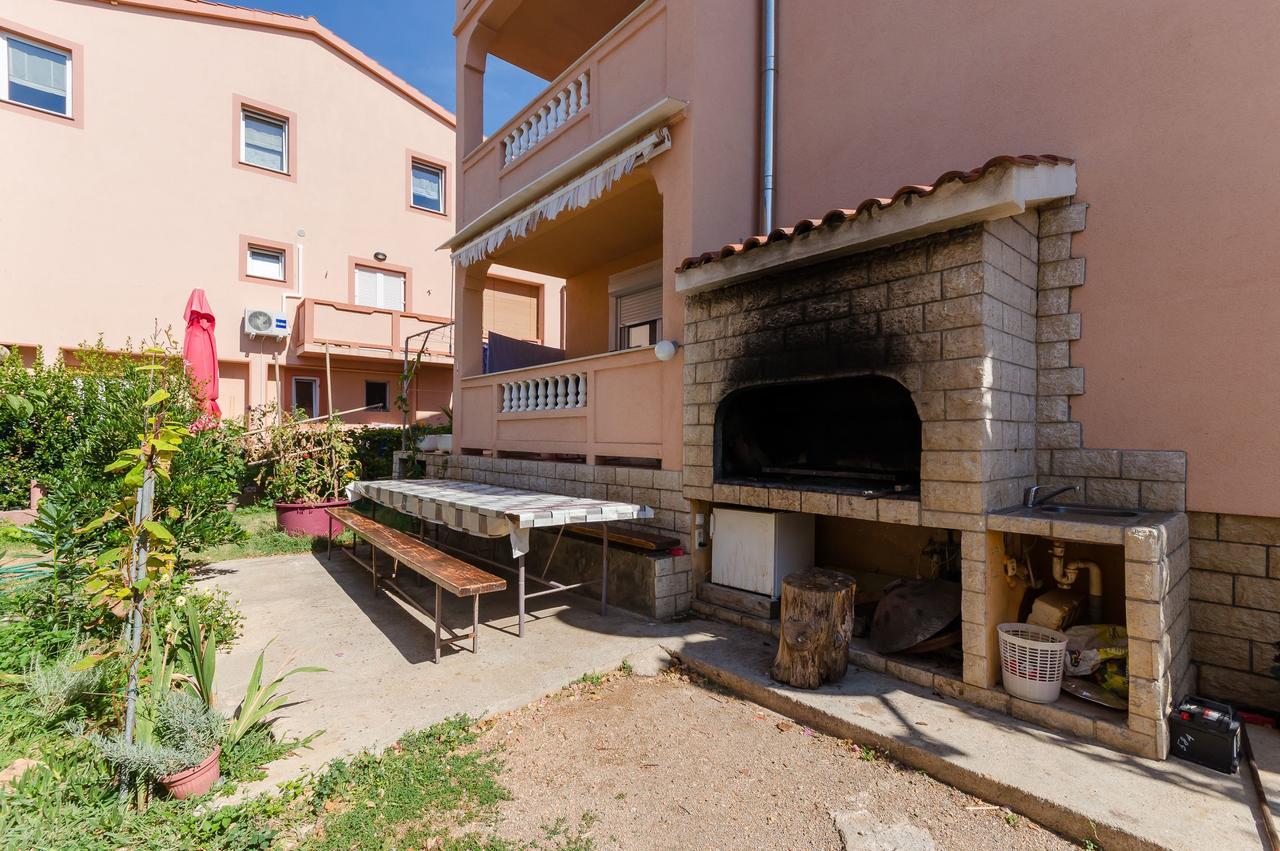 Apartments Jasmin Barbat na Rabu Exterior photo