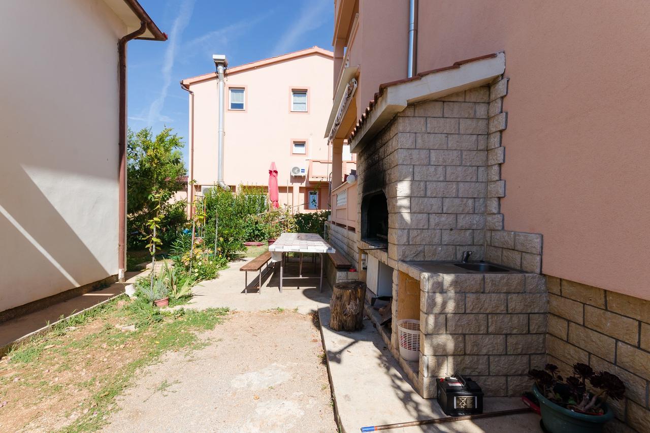 Apartments Jasmin Barbat na Rabu Exterior photo